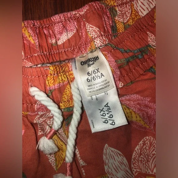 OshKosh B’gosh linen shorts 
Girls pink floral shorts 6/6x - Picture 3 of 3